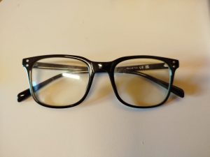 Occhiali rinvenuti da Digital Graphic in Via Michelangelo Cianciulli